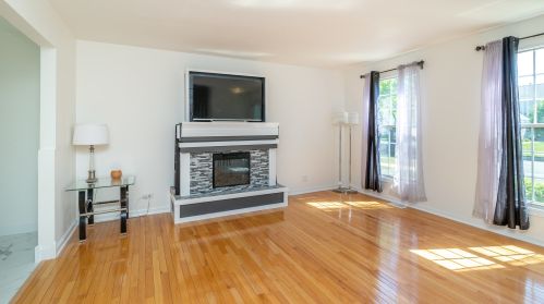1107 Hyannis Cir, Carol Stream, IL 60188-6041
