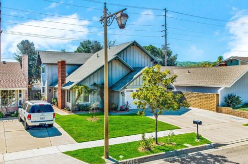 6236 Woodsboro Ave, Anaheim CA  92807-2347 exterior