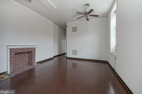 1542 15 St, Philadelphia PA 19146-4806 exterior