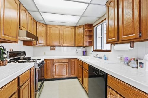 2059 160th St, Torrance, CA 90504-1603