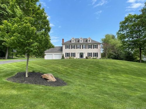 80 Devonshire Dr, Southington, CT 06489-4239