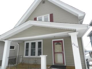 2210 10th St, Duluth, MN 55806-1235