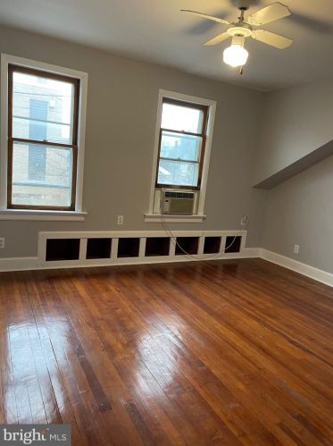 41 New Cedar Ln, Trenton NJ  08610-6319 exterior