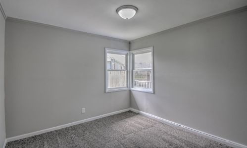 1601 180 Pl, Hammond IN 46324-3308 exterior