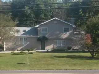209 Edgemoor Rd, Powell, TN 37849-7142