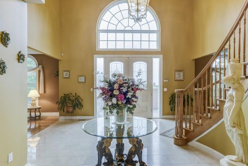68 Takolusa Dr, Holmdel Village, NJ 07733-1263
