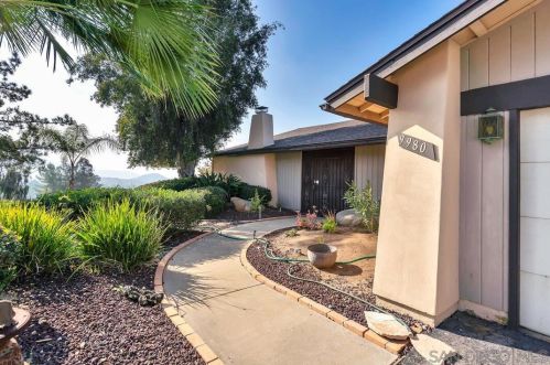9980 El Capitan Real Rd, El Cajon, CA 92021-2554