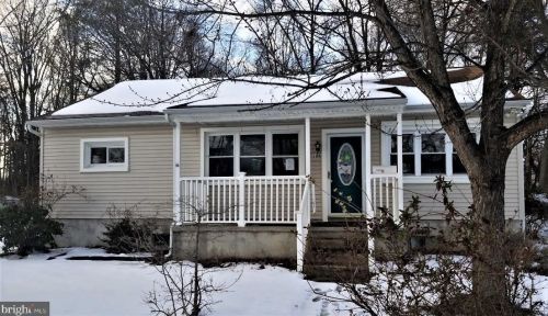 104 Magnolia Ave, Somerdale, NJ 08083-1516