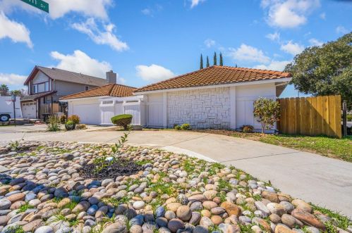 3241 Talathy Way, San Jose, CA 95135-1053