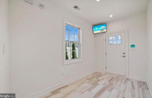 9218 Delaware Ave, Philadelphia, PA 19114-4209