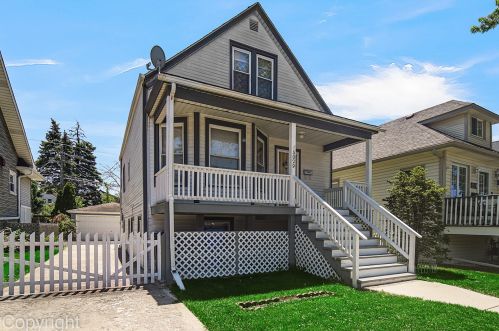 5029 Eddy St, Chicago, IL 60641-3428