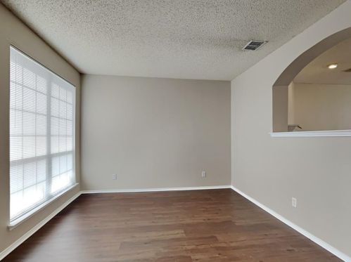 2013 Windcastle Dr, Midlothian TX  76063-5015 exterior