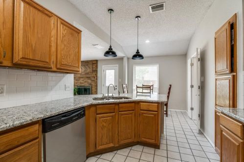 5213 Turtle Cv Rd, Garland TX 75044-4911 exterior