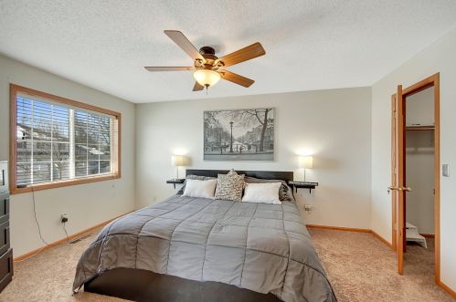 4941 Grenwich Ave, Saint Paul MN  55128-2058 exterior