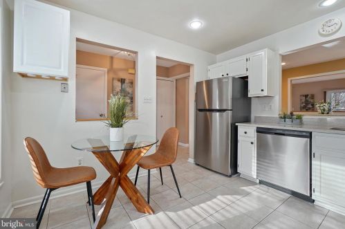 9048 Saffron Ln, Silver Spring MD 20901-4272 exterior