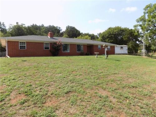 2904 Petree Rd, Anadarko, OK 73005-6022