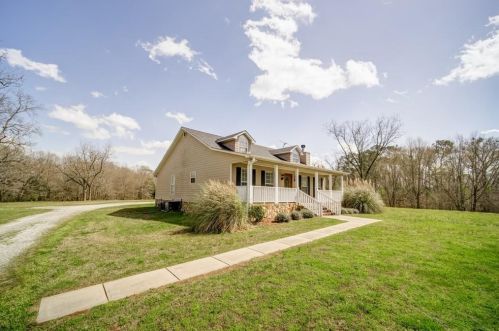 657 Old Milner Rd, Barnesville, GA 30204-6409
