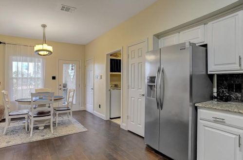 1336 Riley Dr, Carrollton TX 75007-1140 exterior