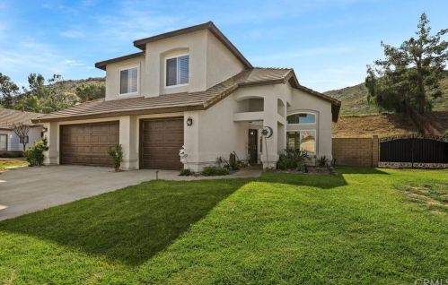 4975 Pinto St, Riverside, CA 92509-5606