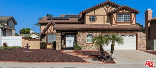 9193 Middlefield Dr, Riverside, CA 92508-6258