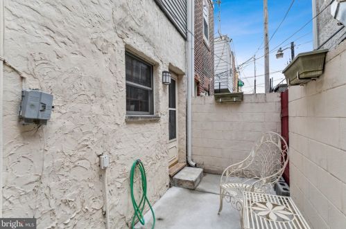 2549 Juniper St, Philadelphia PA  19148-4321 exterior