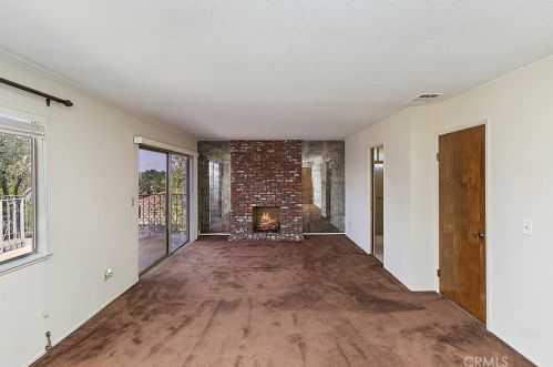 16350 Rancho Escondido Dr, Riverside CA  92506-5816 exterior