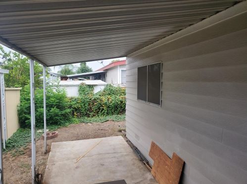 1155 Riverside Ave, Rialto CA  92376-7524 exterior