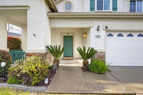 9481 Red Spruce Way, Elk Grove, CA 95624-4417