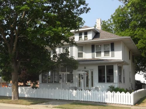 200 Division St, Hendricks, MN 56136-9722
