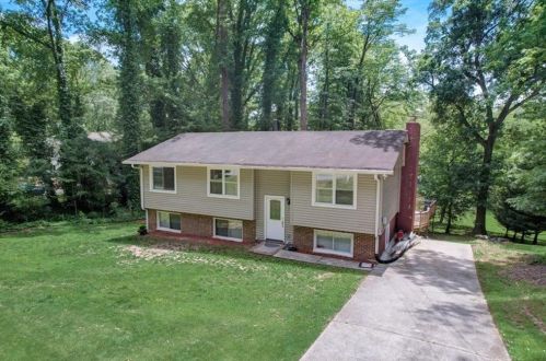 900 Sage Ln, Conyers, GA 30012-3238