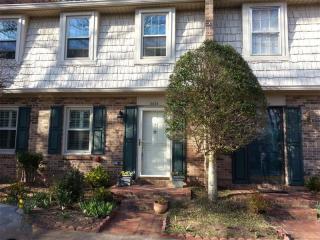 3438 Ashwood Ln, Atlanta, GA 30341-4542