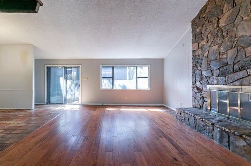 600 Blue Lk Dr, Fort Worth TX  76103-1108 exterior