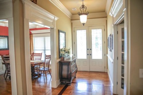 8629 Drake Dr, Lula, GA 30554-6602