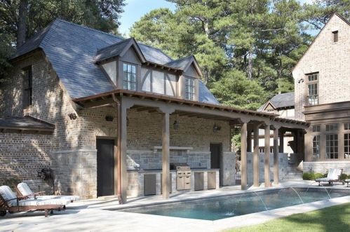 4262 Brookhaven Dr, Atlanta GA  30319-3010 exterior