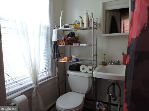 30 Woodland St, Trenton NJ 08610-6147 exterior