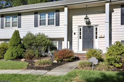 366 Dunham Pl, Ridgewood, NJ 07452-1213