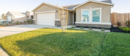 1439 Mission Dr, Los Banos, CA 93635-6446