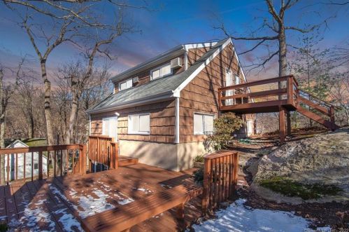 41 Amherst Rd, Riverside, CT 06878-1501