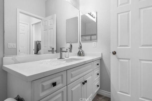 1191 Pamplona Dr, Riverside CA  92508-8724 exterior