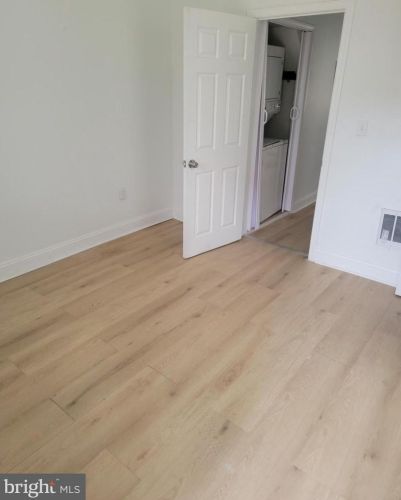 3820 10th St, Philadelphia, PA 19140-3106