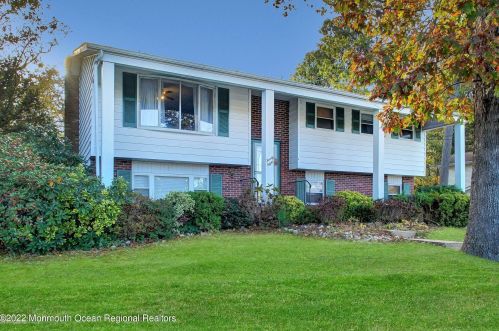 28 Rhode Island Dr, Jackson Twp, NJ 08527-1447