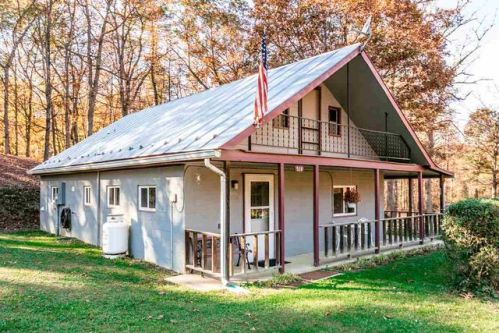 518 Grizzly Rd, Mathias, WV 26812