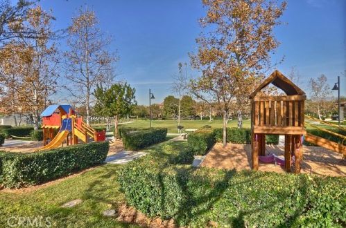 88 Dovetail, Irvine CA  92603-4202 exterior