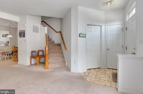 4 Bridle Path Ct, Erial, NJ 08081-5645
