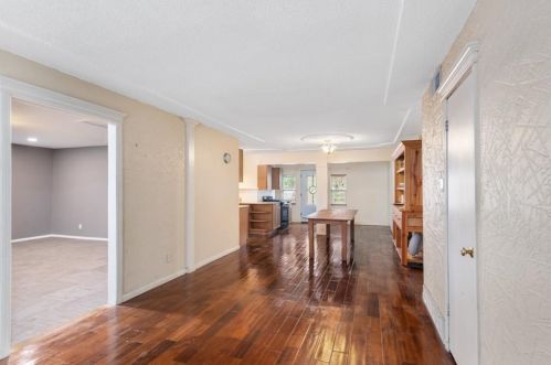 1813 Muse St, Fort Worth TX  76112-3421 exterior