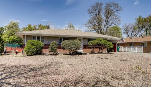 359 Kingston St, Denver, CO 80010-4524