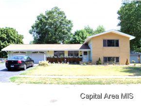 60 Glen Aire Dr, Springfield, IL 62703-4412