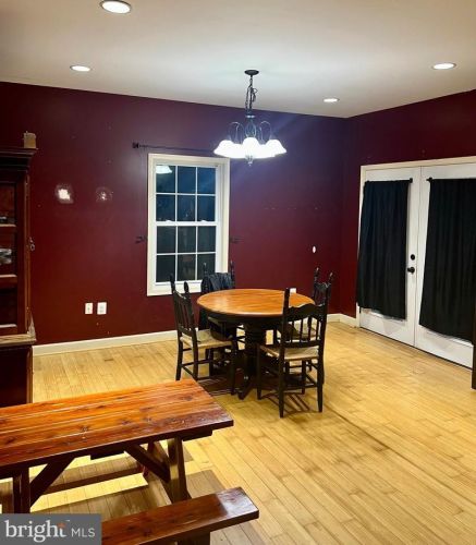 1301 Old Linden Rd, Linden, VA 22642-5256