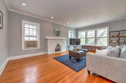 356 Ridge Ave, Chicago, IL 60602-3360