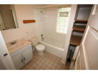 1078 Ashland Ave, Saint Paul MN  55104-7003 exterior